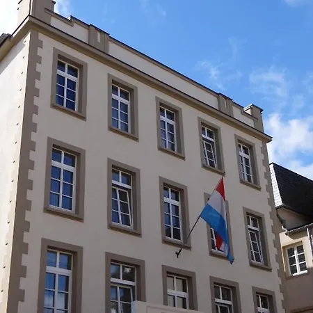 Le Petit Poete Hotel 2*