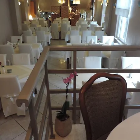 Le Petit Poete Echternach