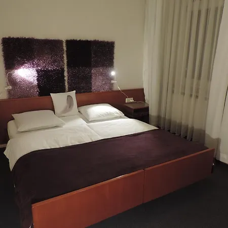 Hotel Le Petit Poete