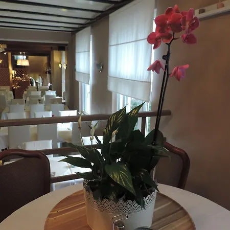 Hotel Le Petit Poete 2*