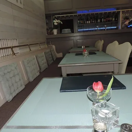 르 프티 포에티 에히터나흐